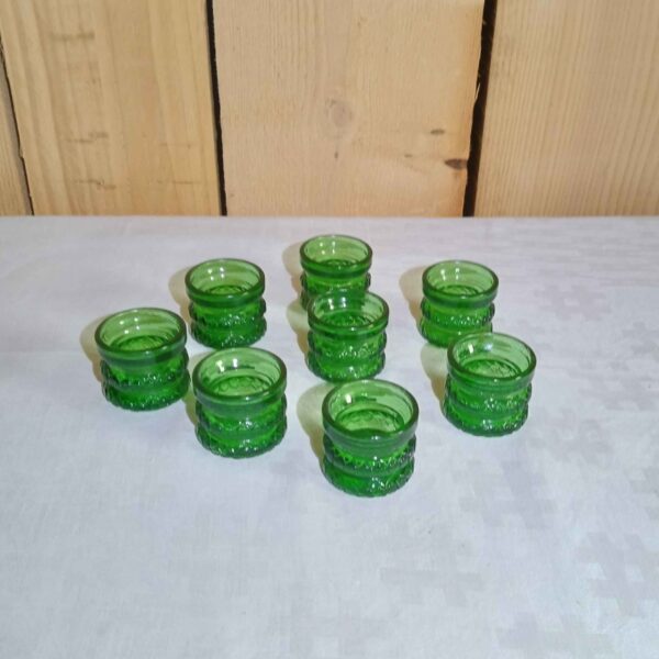 Bougeoir vert en verre