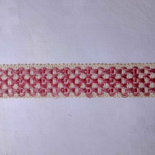 Passementrie rose et beige