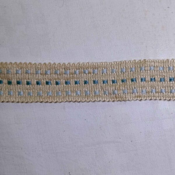 Passementrie bleue et beige