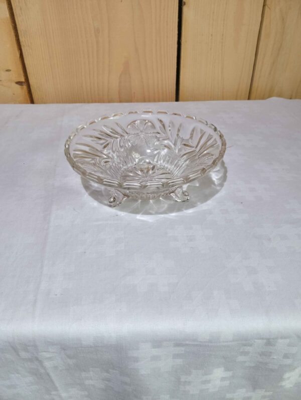 Coupelle en verre taillé