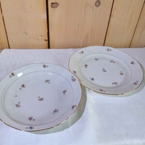Plats ronds en porcelaine fleurie