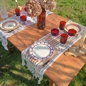 Assiettes à décor fleuri