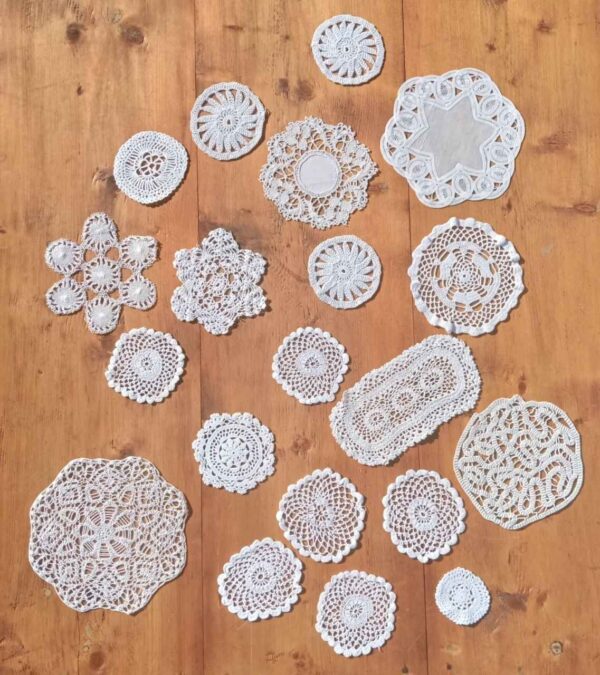 Napperons blancs <20 cm de diamètre