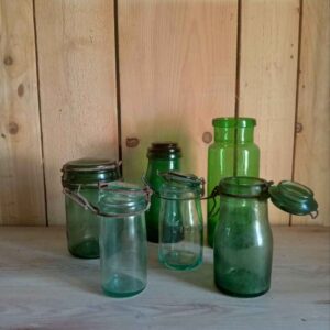 Bocal en verre vert