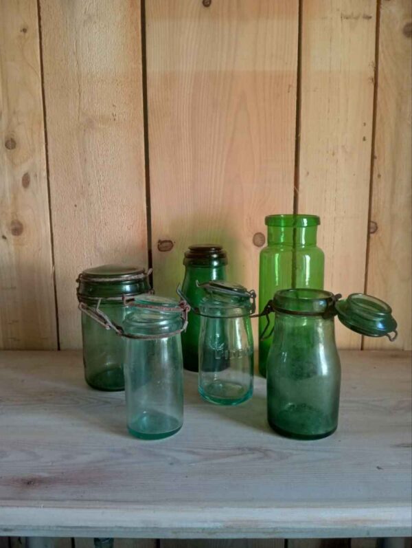 Bocal en verre vert