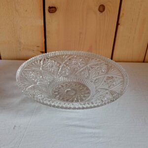 Plat en verre moulé