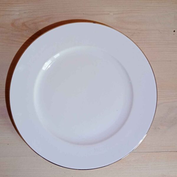 Assiettes en porcelaine à liseré argenté – Image 2