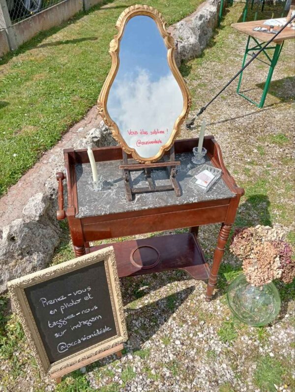 Meuble coiffeuse