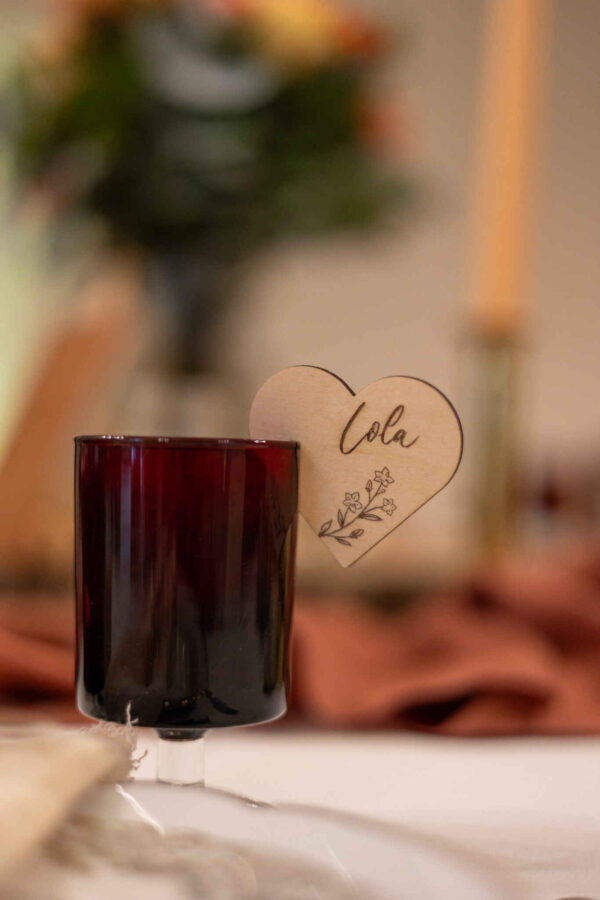 Verres à pied rouge