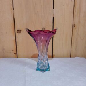 Vase en verre bleu et rose
