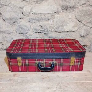 Valise à carreau rouge