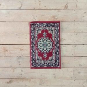 Petit tapis rouge et beige