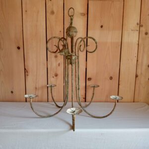 Lustre en métal vieilli