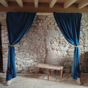 Rideaux en velours bleu