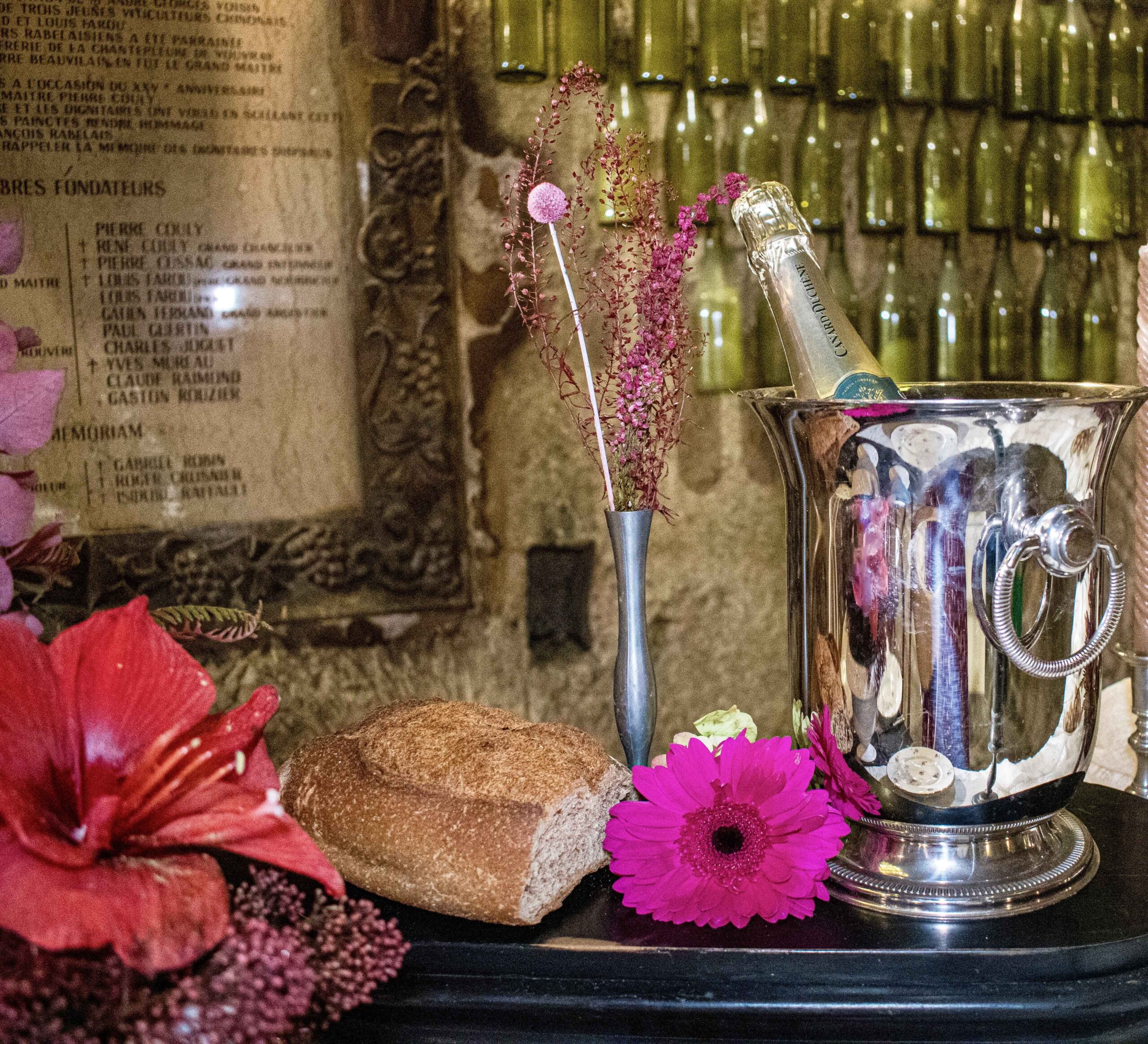 Soliflores en étain dépareillés