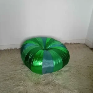 Pouf en tissu vert