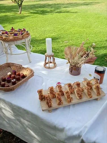 Planches support en bois clair