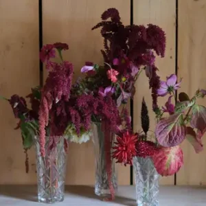 Vases en verre taillés >15 cm dépareillés