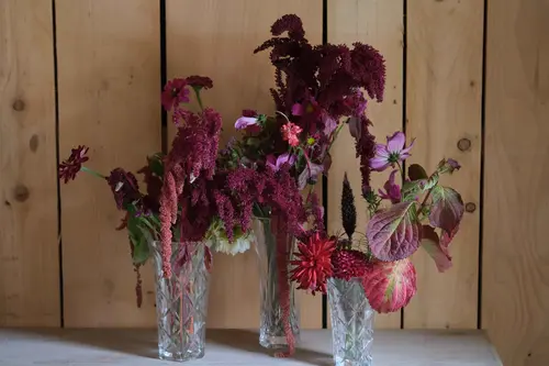 Vases en verre taillés >15 cm dépareillés