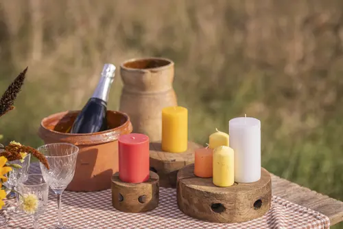 Bougeoirs en bois