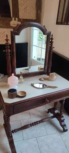 Meuble coiffeuse