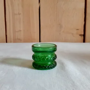 Bougeoir vert en verre