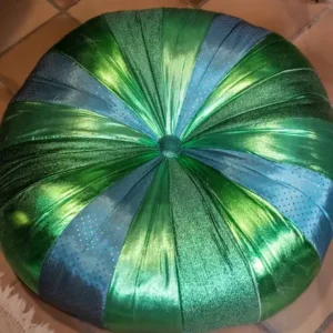 Pouf en tissu vert