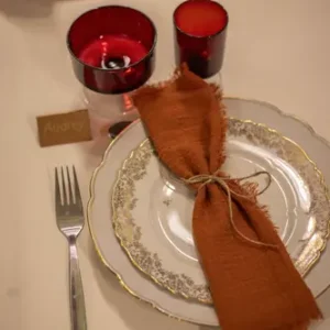 Verres à pied rouge