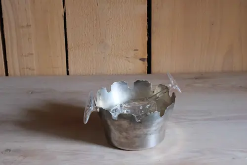 Rafraichissoire de verre en métal argenté
