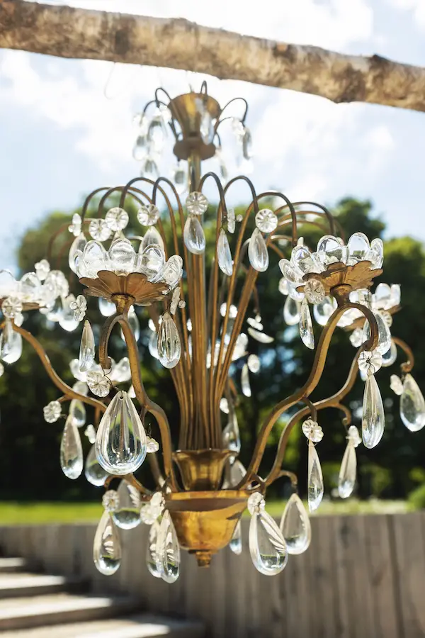 location de lustre pour événement chic et de luxe